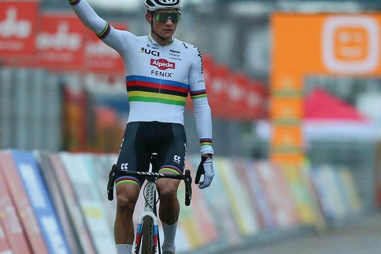 Van der Poel soleert naar winst in Heusden-Zolder