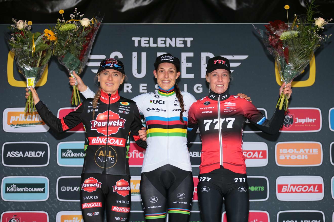 Lucinda Brand wint eerste manche van Telenet Superprestige