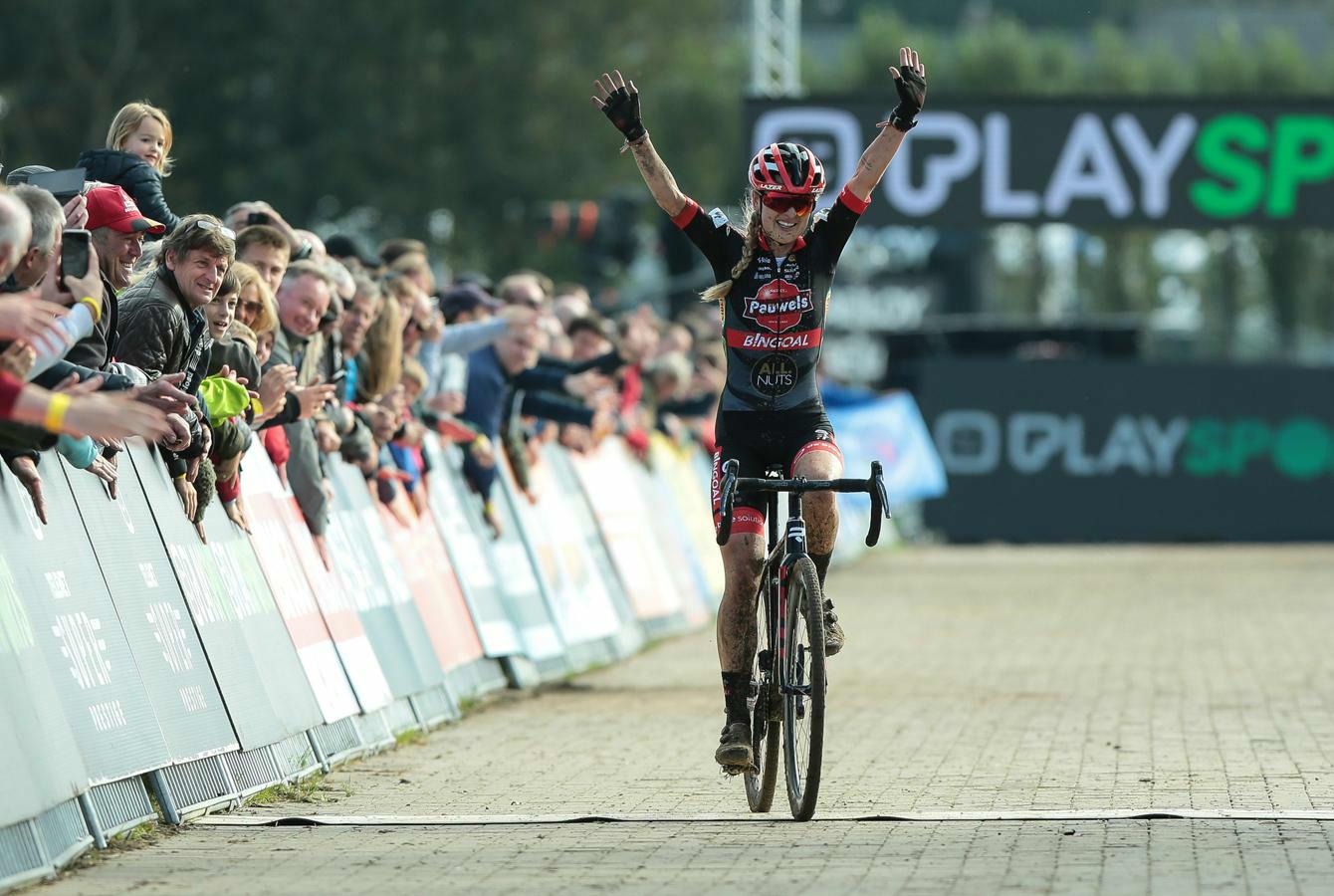 Betsema finisht solo in Ruddervoorde