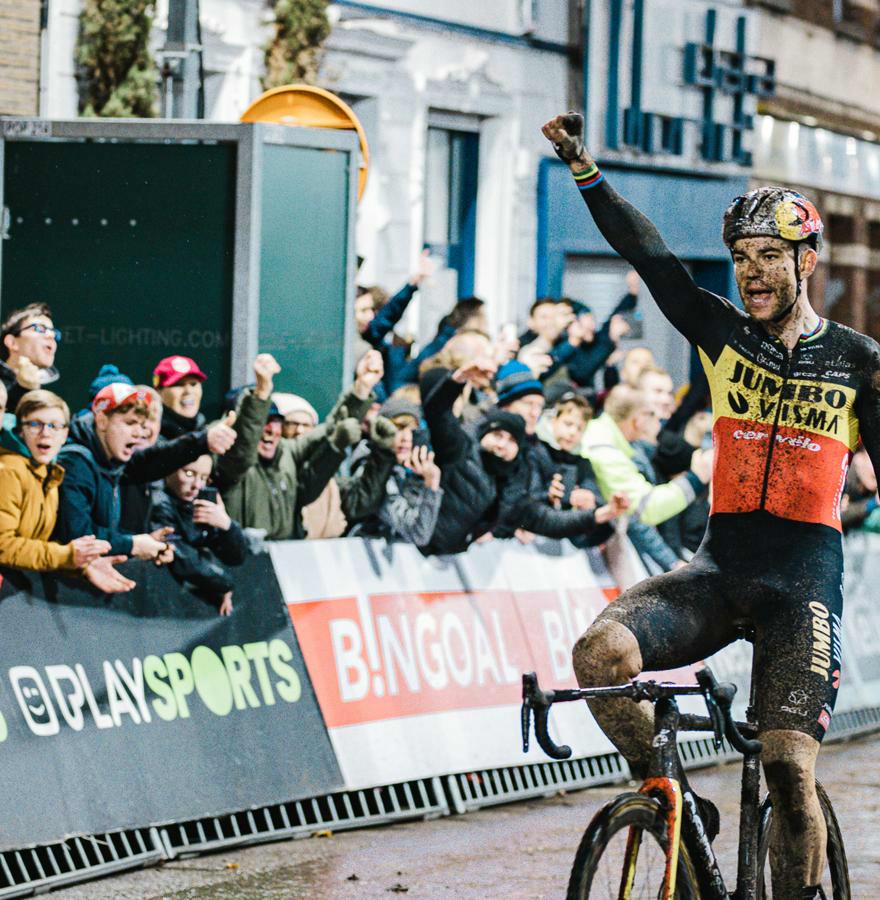 Van Aert zegeviert na geweldige strijd in Diegem