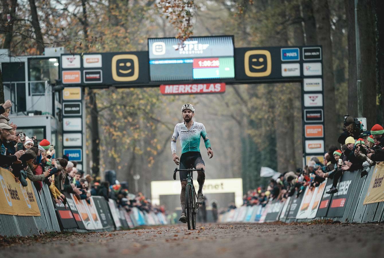 Joris Nieuwenhuis wins in Merksplas despite bad luck