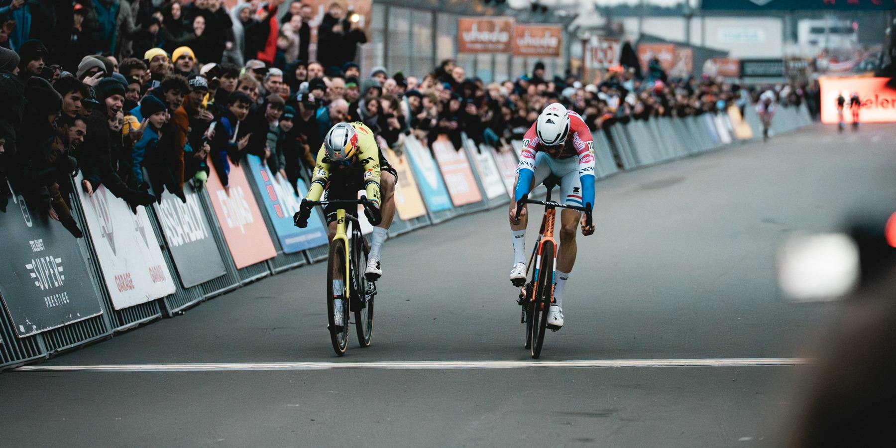 Del Grosso klopt Van Aert op de streep
