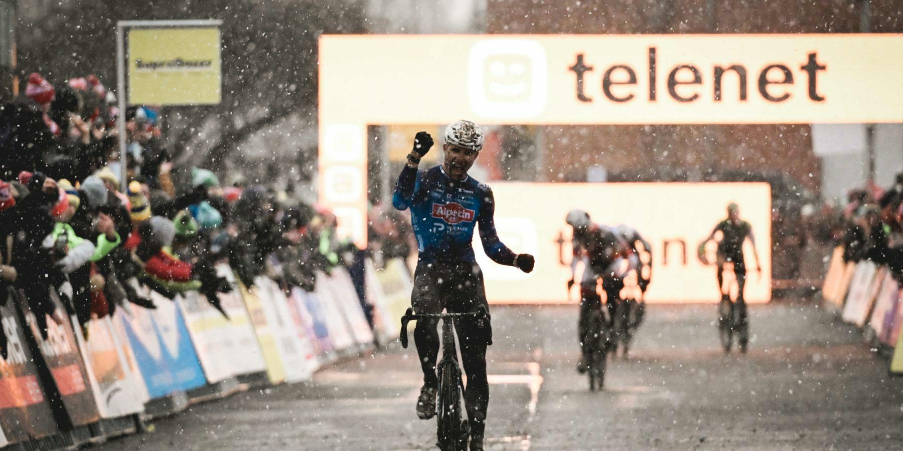 Vandeputte wins his first Telenet Superprestige round in Gullegem