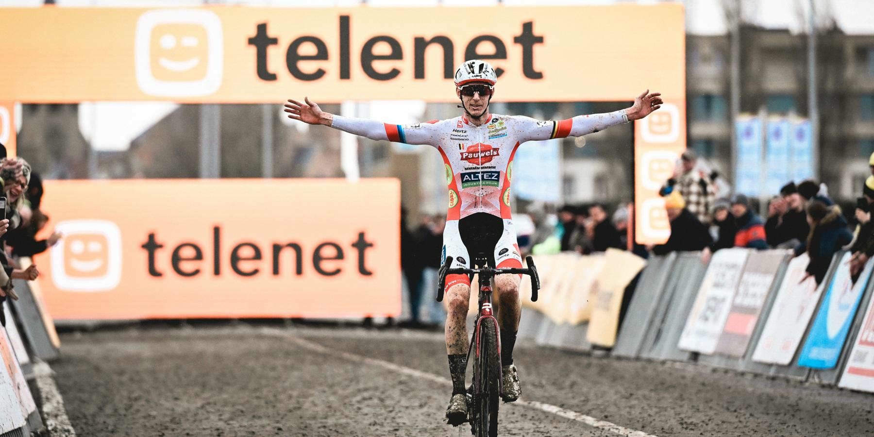 Middelkerke is voor Vanthourenhout, eindzege in Telenet Superprestige voor Vandeputte