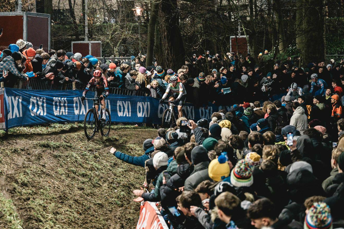 AXI returns as a Main Partner of the Telenet Superprestige